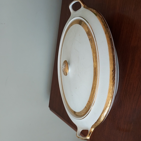 Saxon China 18k gold 6090g covered dish Vintage ivory gold leaf 🌿 trim cira1915 - Picture 15 of 16